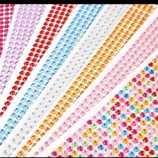 Piedras Strass Autoadhesiva Maquillaje Rostro 3mm X12(plancha grande)